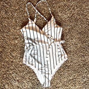 NWOT black and white one piece striped wrap swimsuit - size large